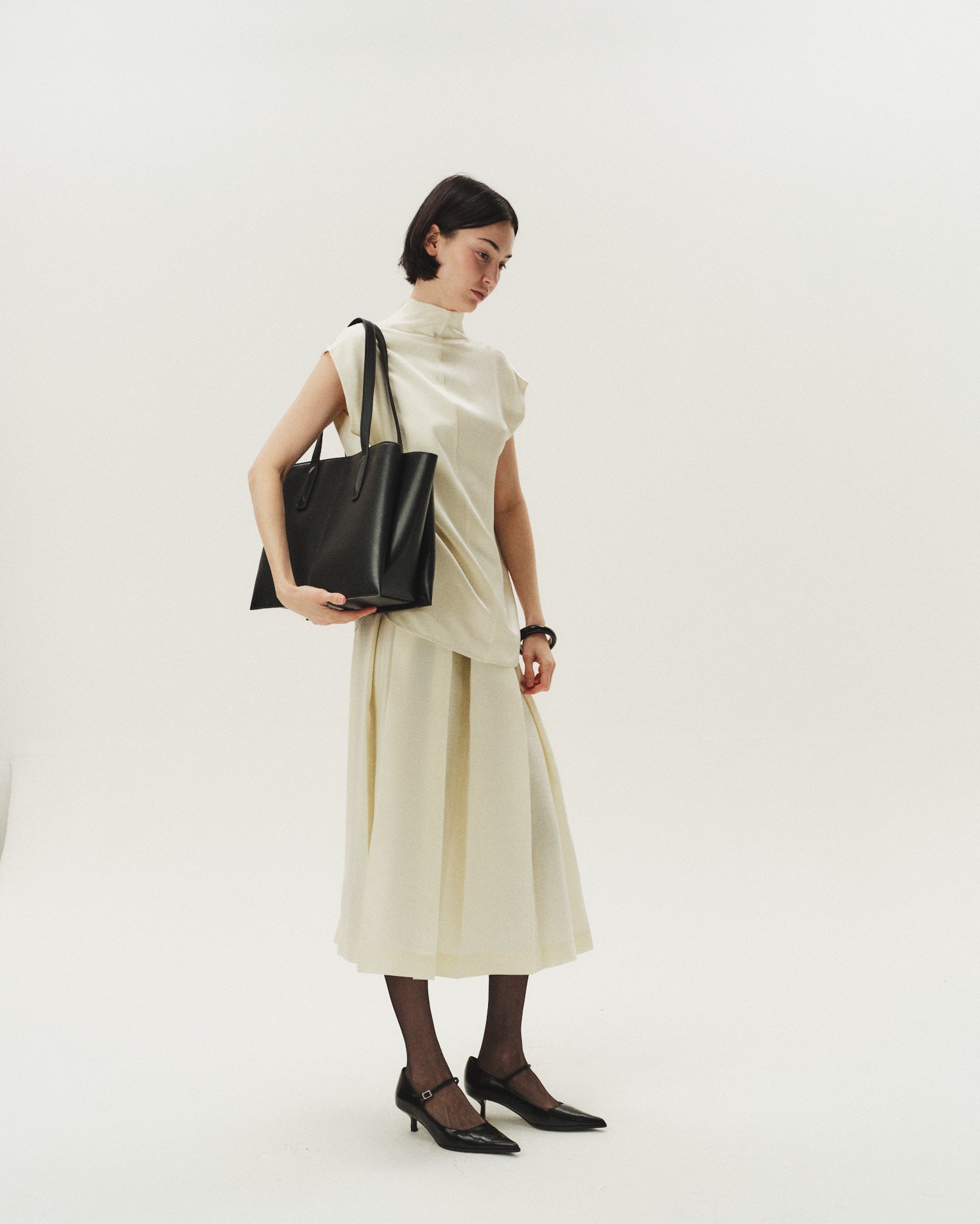 The Essential Tote - Taupe