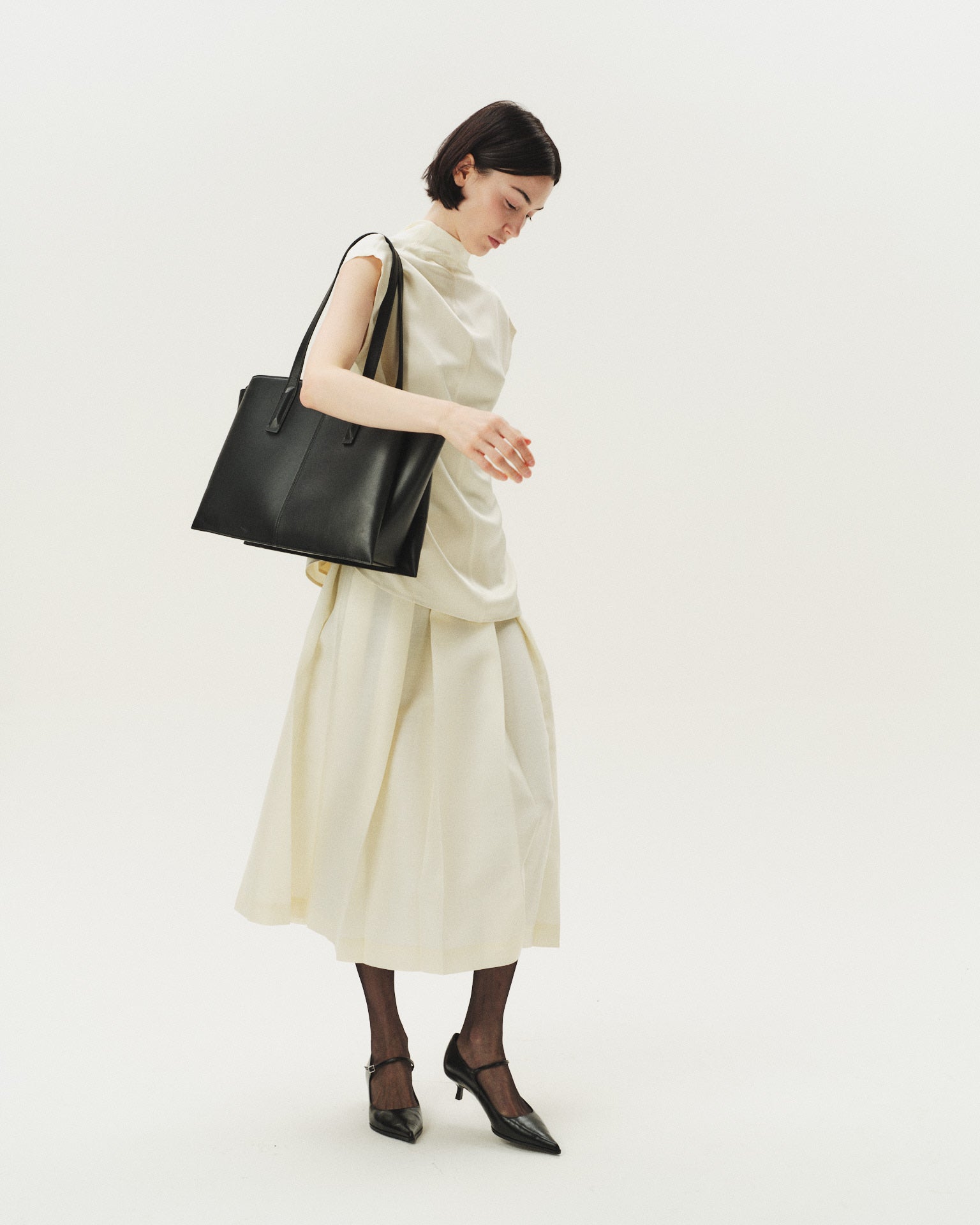 The Essential Tote - Taupe